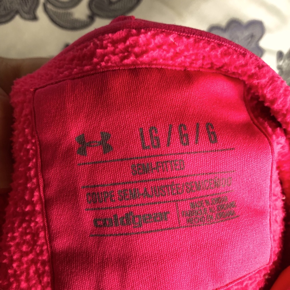 Lightly used Under Armour sweatshirt in hot pink. - Picture 3 of 3